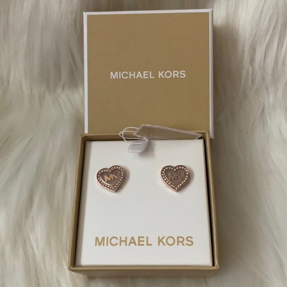 MICHAEL KORS Pave Halo Heart Stud Earrrings in Gold - Picture 1 of 3